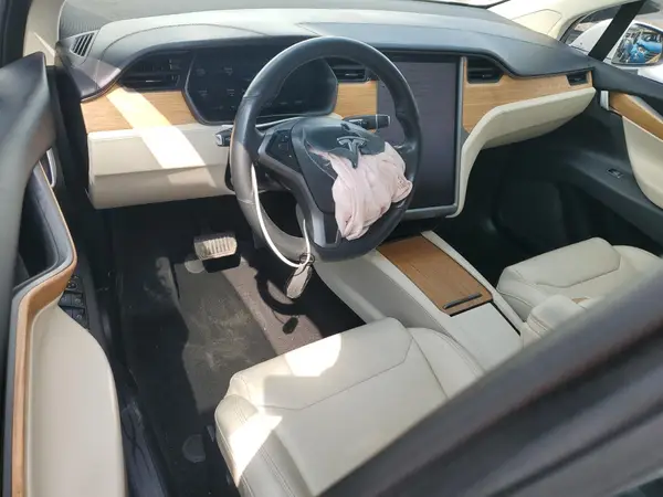 5YJXCDE27JF136085 2018 TESLA MODEL X - Image 8