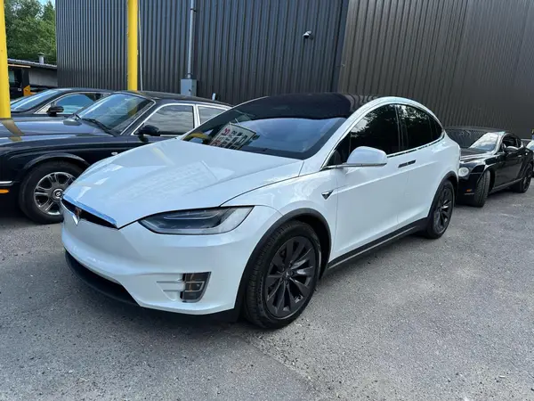 5YJXCDE27JF136930 2018 TESLA MODEL X - Image 2