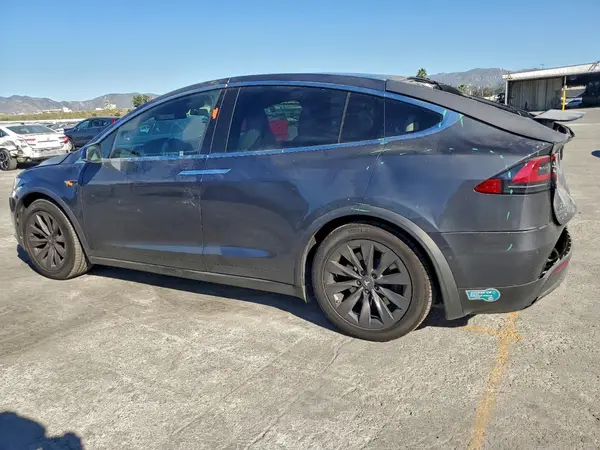 5YJXCDE27JF138001 2018 TESLA MODEL X - Image 2