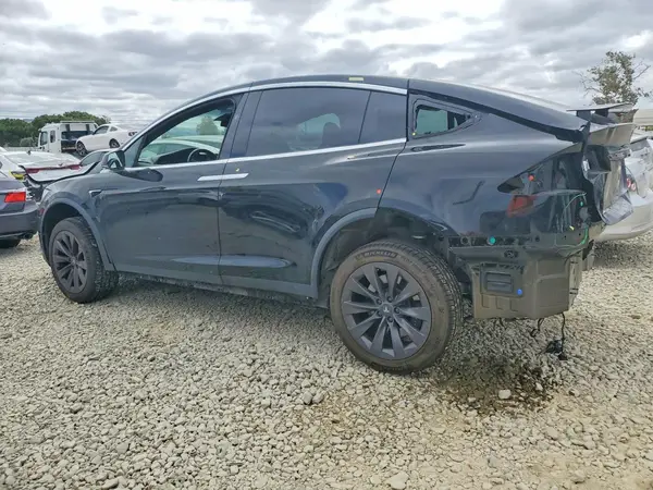 5YJXCDE27JF138418 2018 TESLA MODEL X - Image 2