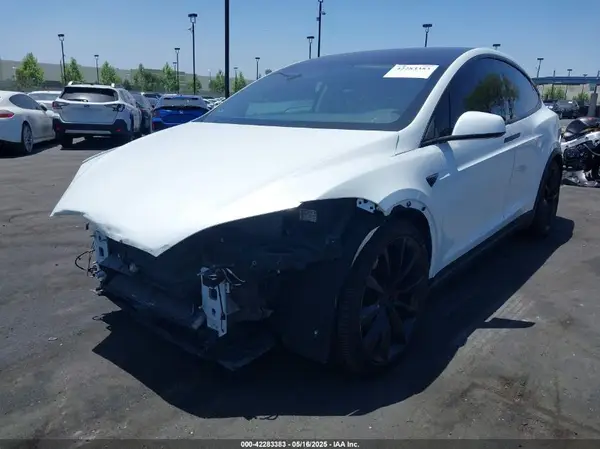 5YJXCDE27JF139570 2018 TESLA MODEL X - Image 2