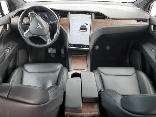 5YJXCDE27JF139584 2018 TESLA MODEL X - Image 8