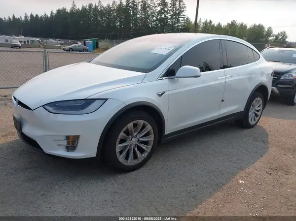 5YJXCDE27JF139701 2018 TESLA MODEL X - Image 2