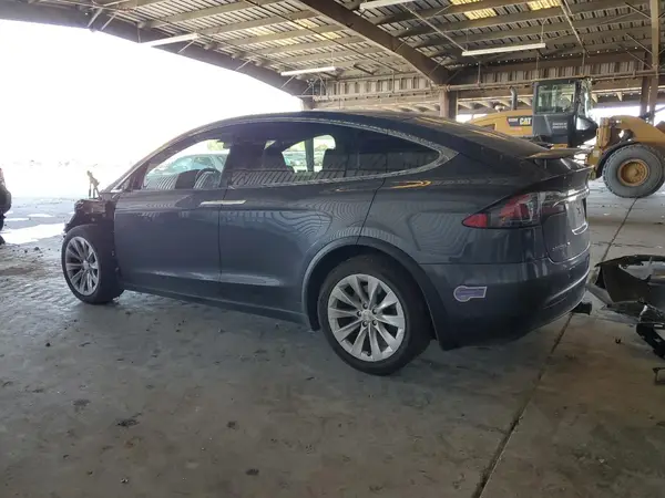 5YJXCDE27KF153356 2019 TESLA MODEL X - Image 2