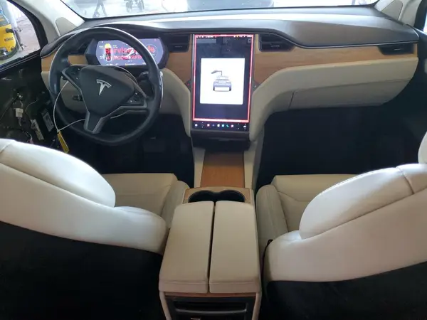 5YJXCDE27KF153356 2019 TESLA MODEL X - Image 8