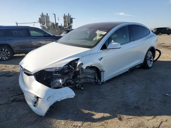 5YJXCDE28GF026493 2016 TESLA MODEL X - Image 1