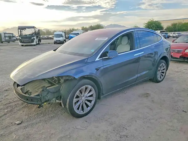 5YJXCDE28GF033573 2016 TESLA MODEL X - Image 1