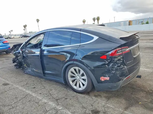 5YJXCDE28JF091951 2018 TESLA MODEL X - Image 2