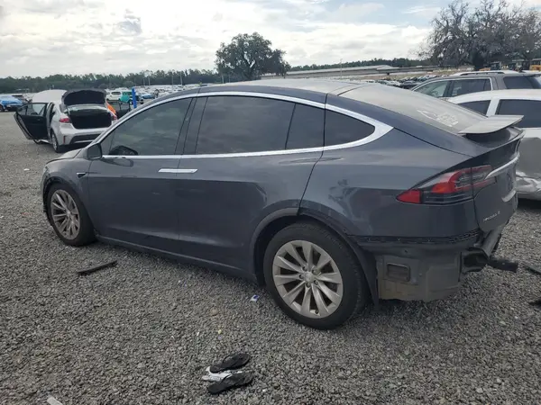 5YJXCDE28JF114144 2018 TESLA MODEL X - Image 2