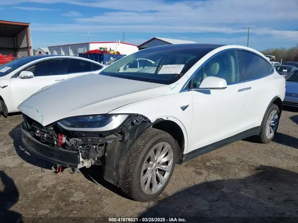 5YJXCDE28JF115455 2018 TESLA MODEL X - Image 2