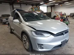 5YJXCDE28JF120932 2018 TESLA MODEL X