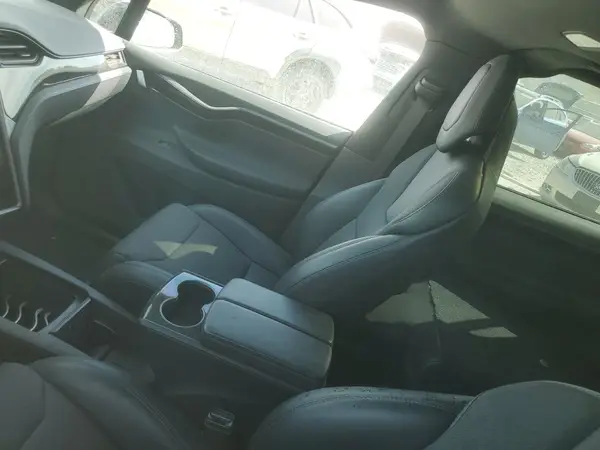 5YJXCDE28JF121577 2018 TESLA MODEL X - Image 8