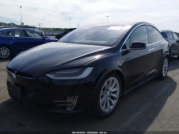 5YJXCDE28JF139688 2018 TESLA MODEL X - Image 2