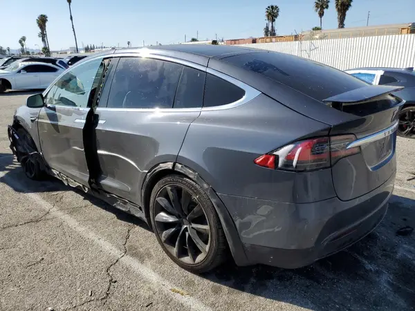 5YJXCDE28LF261972 2020 TESLA MODEL X - Image 2