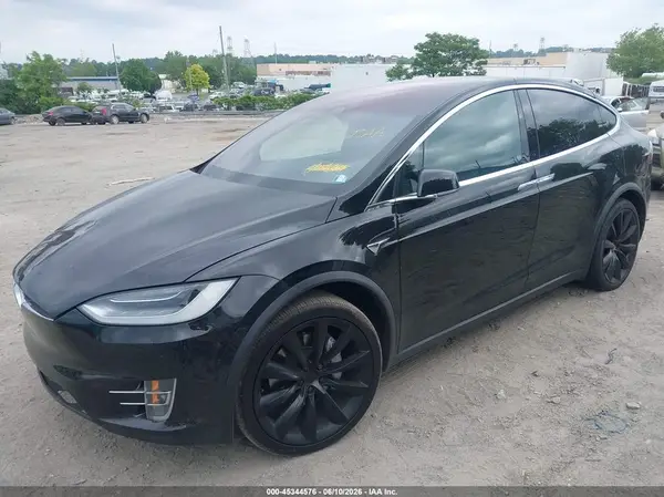 2020 TESLA MODEL X IAAI lot 45344576 auction photo 2