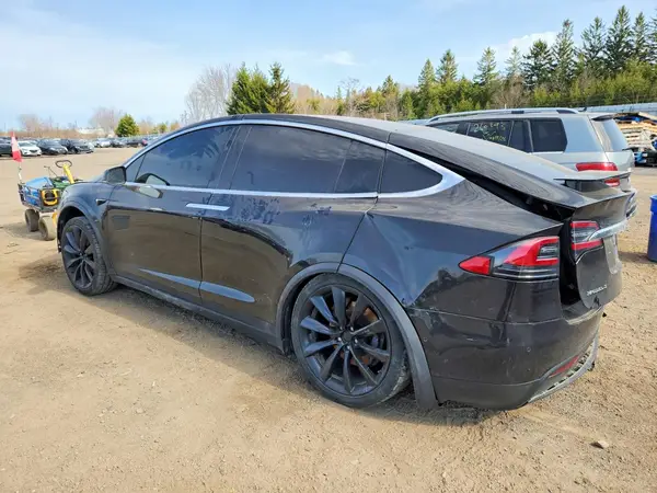 5YJXCDE29HF035642 2017 TESLA MODEL X - Image 2