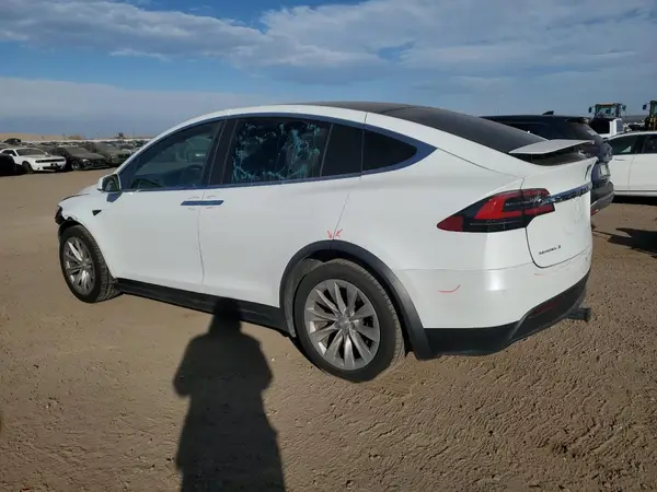 5YJXCDE29HF037956 2017 TESLA MODEL X - Image 2