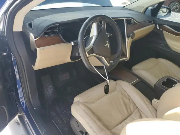 5YJXCDE29HF042266 2017 TESLA MODEL X - Image 8
