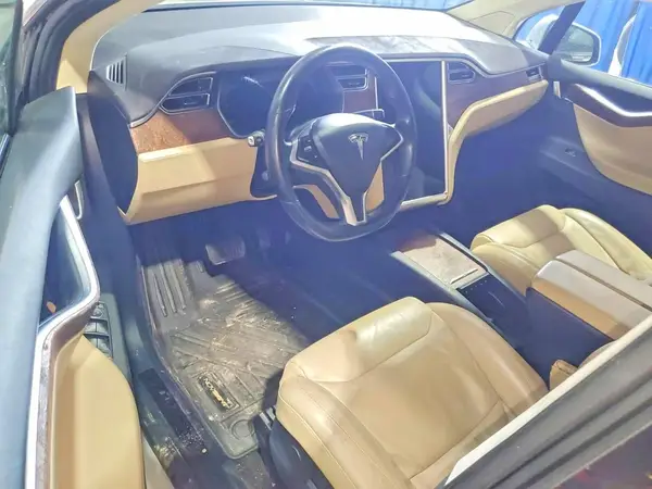5YJXCDE29HF043692 2017 TESLA MODEL X - Image 8