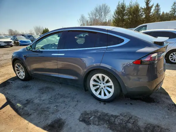 5YJXCDE29HF045698 2017 TESLA MODEL X - Image 2