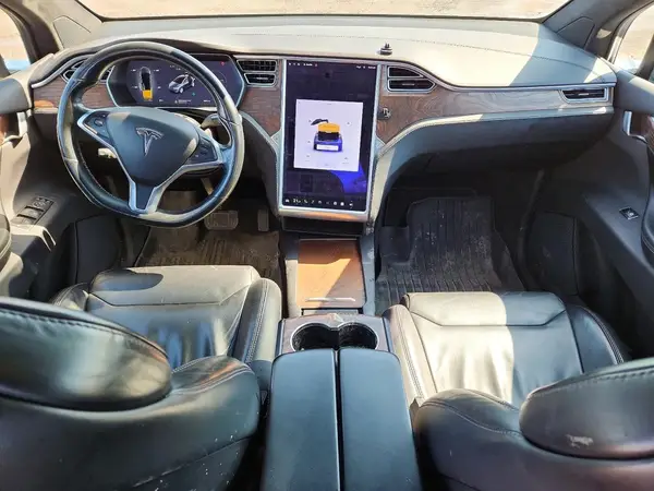 5YJXCDE29HF045698 2017 TESLA MODEL X - Image 8