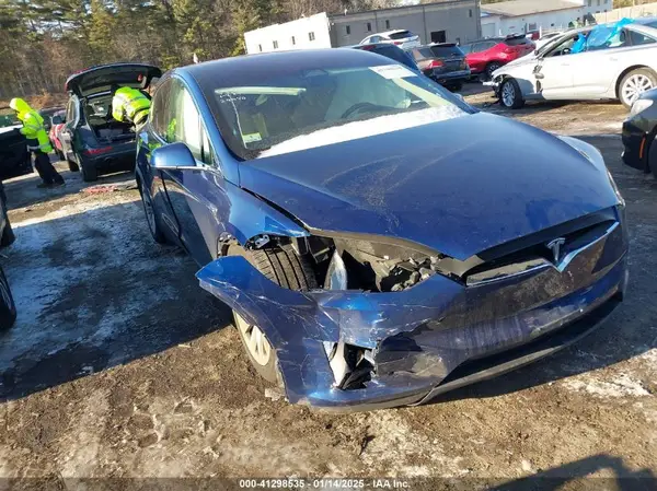 5YJXCDE29HF050190 2017 TESLA MODEL X - Image 1