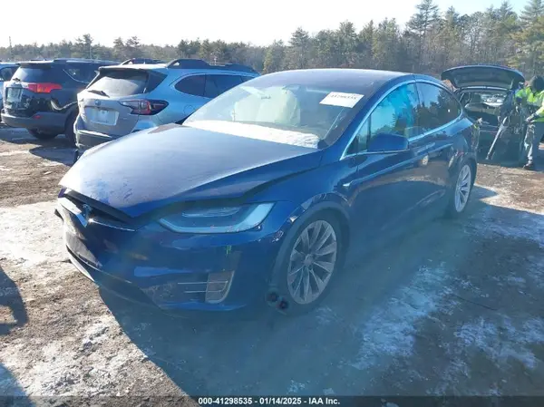 5YJXCDE29HF050190 2017 TESLA MODEL X - Image 2