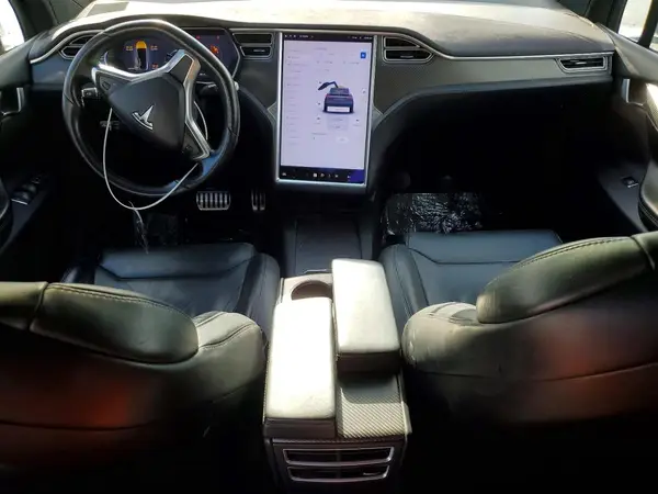 5YJXCDE29HF052215 2017 TESLA MODEL X - Image 8