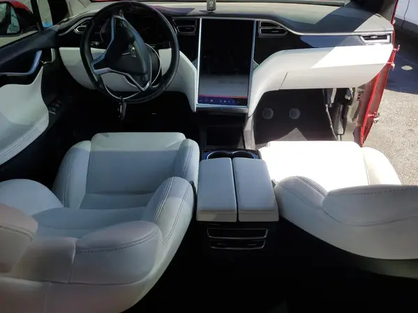 5YJXCDE29HF054093 2017 TESLA MODEL X - Image 8