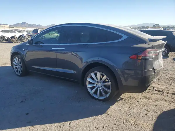 5YJXCDE29HF059164 2017 TESLA MODEL X - Image 2