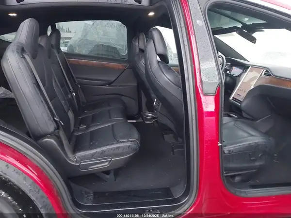 5YJXCDE29HF060900 2017 TESLA MODEL X - Image 8