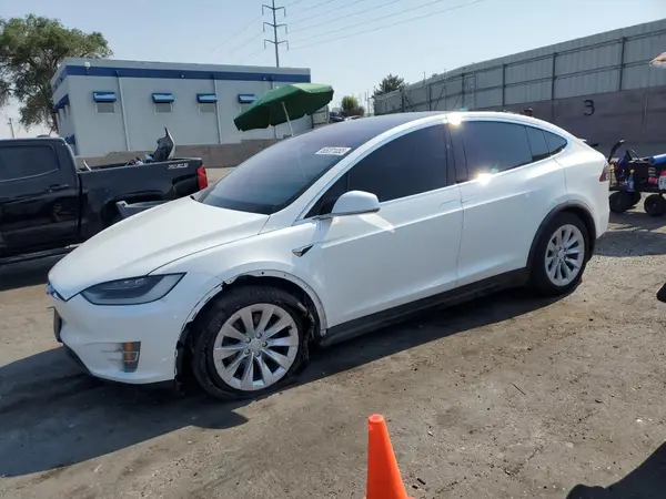 5YJXCDE29HF076188 2017 TESLA MODEL X - Image 1