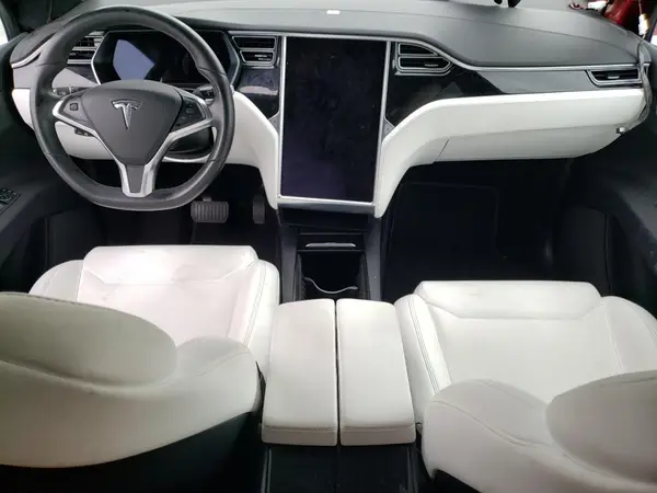 5YJXCDE29JF093742 2018 TESLA MODEL X - Image 8
