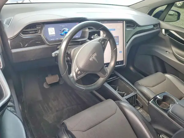 5YJXCDE29JF112919 2018 TESLA MODEL X - Image 8