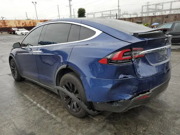5YJXCDE29KF184382 2019 TESLA MODEL X - Image 2