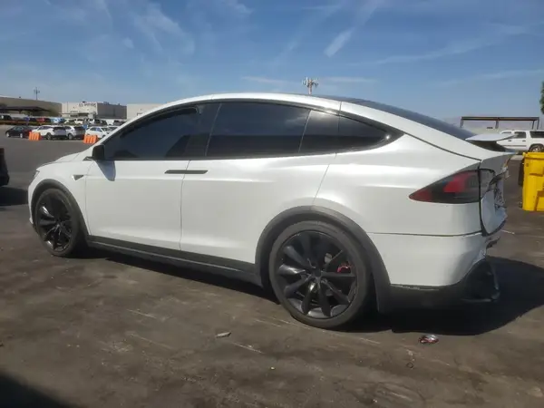 5YJXCDE29KF197875 2019 TESLA MODEL X - Image 2