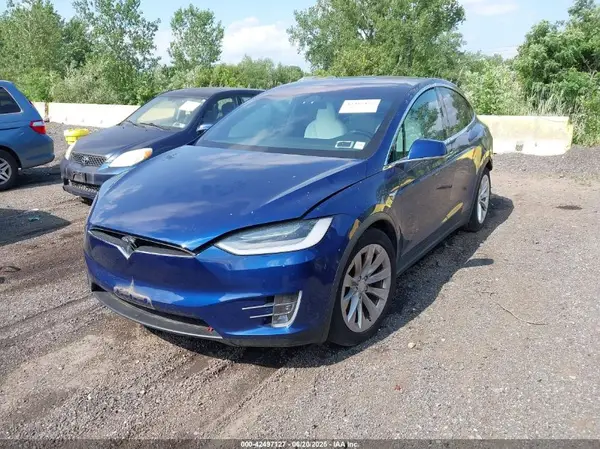 5YJXCDE29LF223019 2020 TESLA MODEL X - Image 2