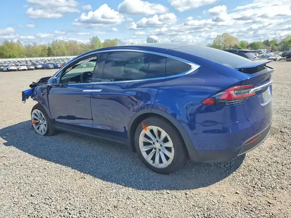 5YJXCDE29LF234666 2020 TESLA MODEL X - Image 2