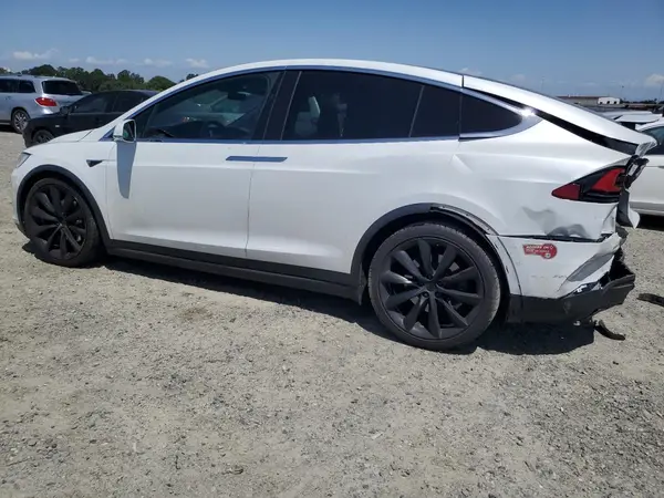 5YJXCDE29LF284791 2020 TESLA MODEL X - Image 2