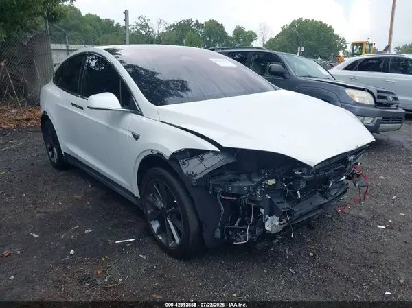 5YJXCDE29LF297587 2020 TESLA MODEL X - Image 1