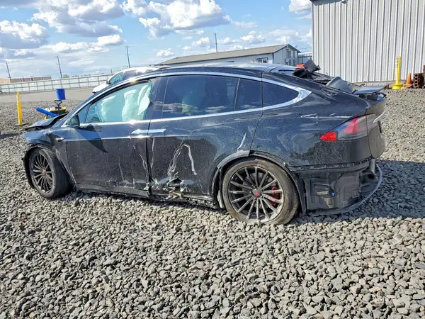 5YJXCDE29LF303596 2020 TESLA MODEL X - Image 2