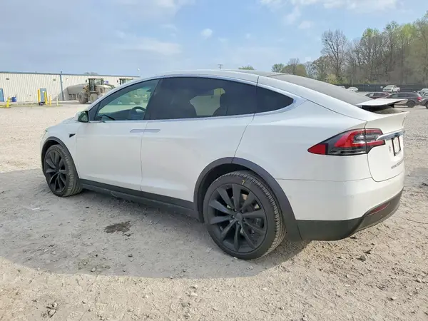 5YJXCDE29LF305185 2020 TESLA MODEL X - Image 2