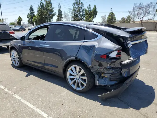5YJXCDE2XHF037870 2017 TESLA MODEL X - Image 2