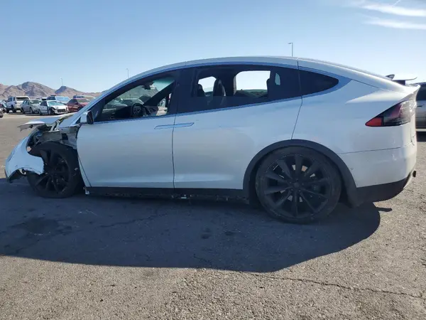 5YJXCDE2XHF067287 2017 TESLA MODEL X - Image 2