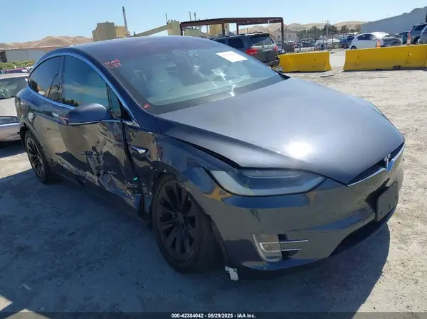 5YJXCDE2XHF077253 2017 TESLA MODEL X - Image 1
