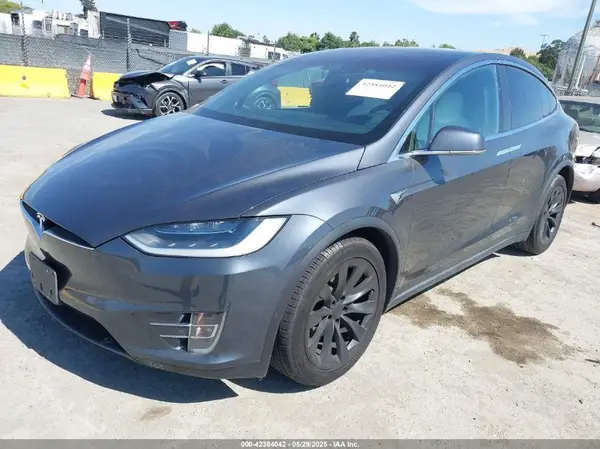 5YJXCDE2XHF077253 2017 TESLA MODEL X - Image 2