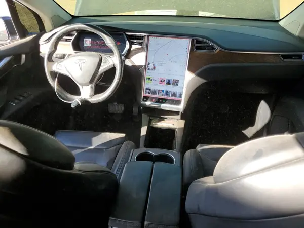 5YJXCDE2XJF091143 2018 TESLA MODEL X - Image 8