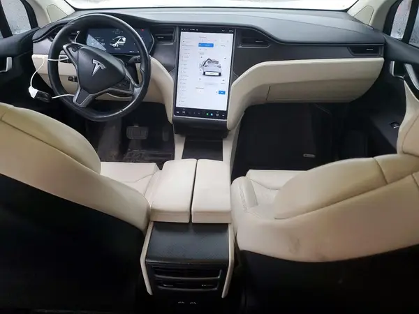 5YJXCDE2XJF099811 2018 TESLA MODEL X - Image 8