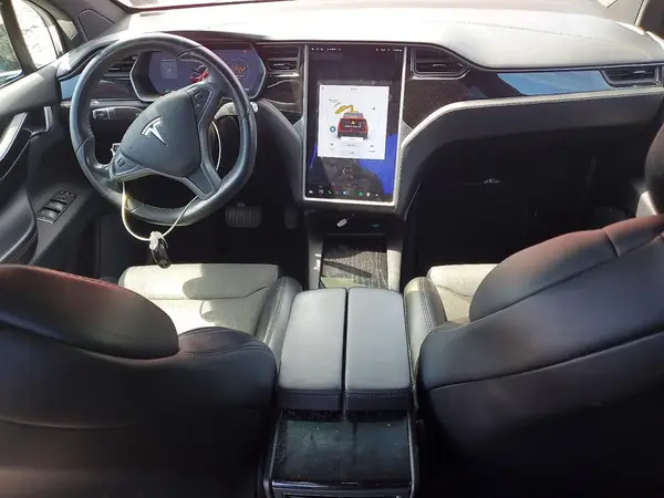 5YJXCDE2XJF101993 2018 TESLA MODEL X - Image 8