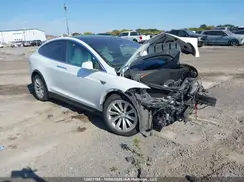 5YJXCDE2XJF105025 2018 TESLA MODEL X